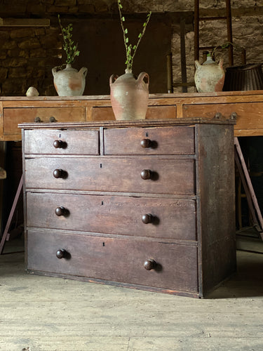 Georgian oak chest of drawers