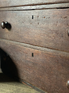 Georgian oak chest of drawers